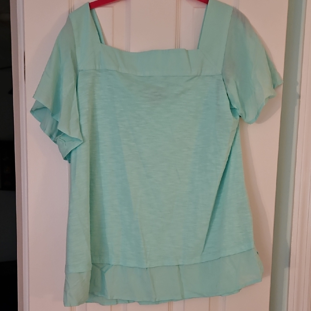 Vince Camuto Green Boxy Short Sleeve Blouse
